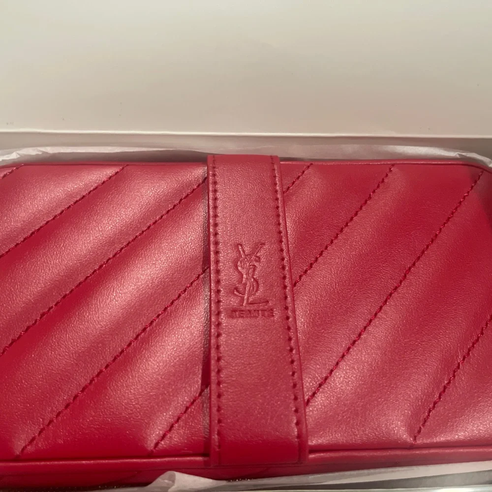 YSL Quilted Red Leather Cosmetic Case with Gold Hardware NEW - Picture 4 of 9